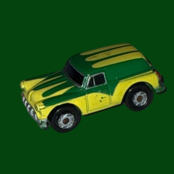 Vintage 1989 Galoob Micro Machines Surf Star Sedan Dicast Car A3 - Picture 1 of 6